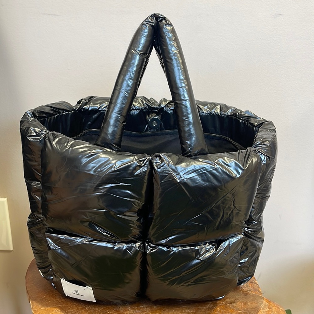 The Oh Kind puffer handbag